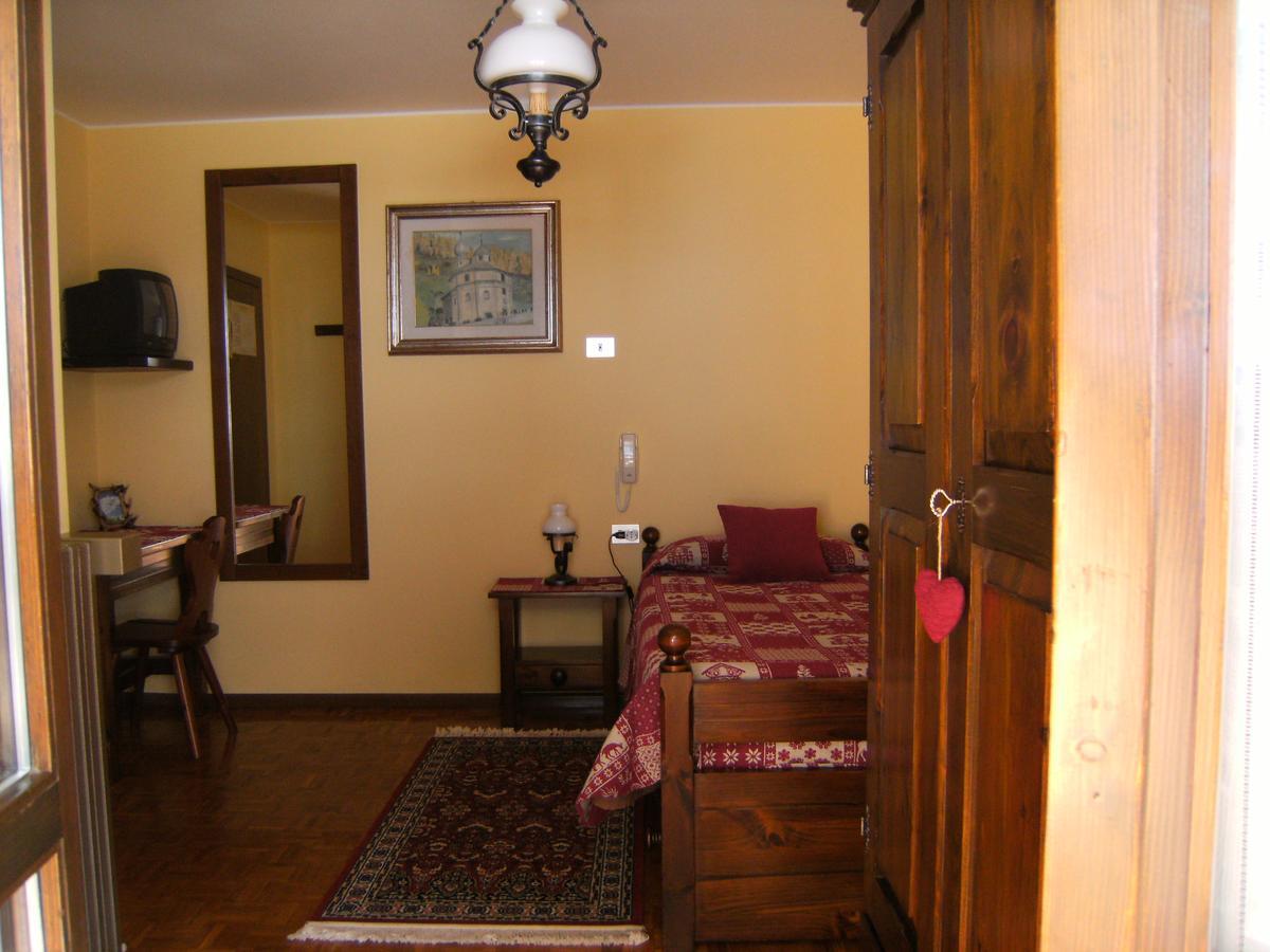 Hotel Garni Thurwieser - B&B Santa Caterina Valfurva Room photo